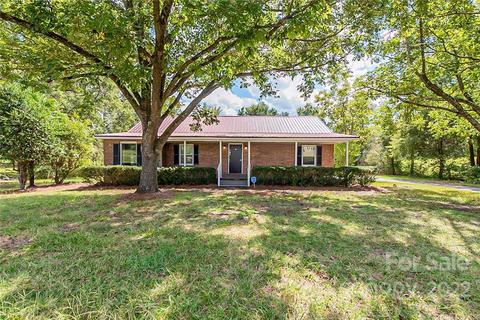 3142 Flat Creek Rd, Lancaster, SC 29720 photo 1