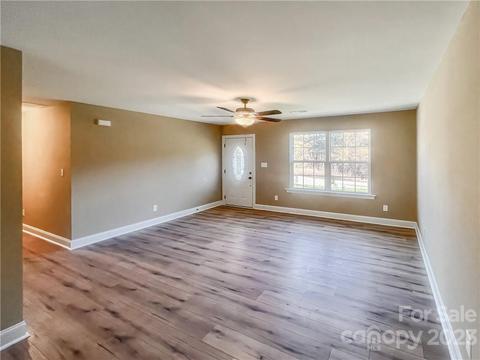 1237 Belmont Circle Dr, Lancaster, SC 29720 photo 2