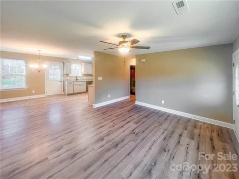 1237 Belmont Circle Dr, Lancaster, SC 29720 photo 3