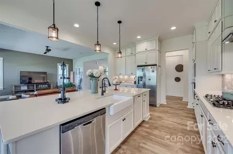 643 Daventry Ct, Clover, SC 29710 photo 17