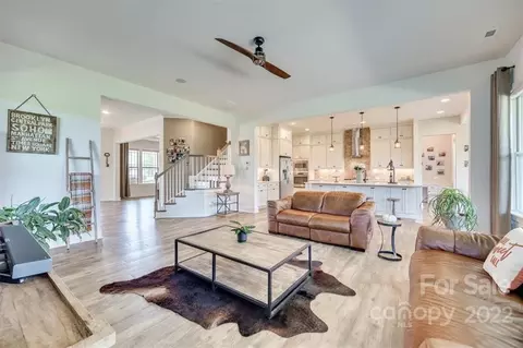 643 Daventry Ct, Clover, SC 29710 photo 1