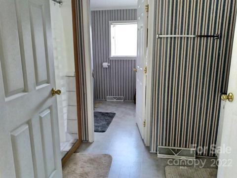 73 Galloway Pl, Clyde, NC 28721 photo 10