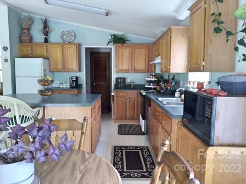 73 Galloway Pl, Clyde, NC 28721 photo 7