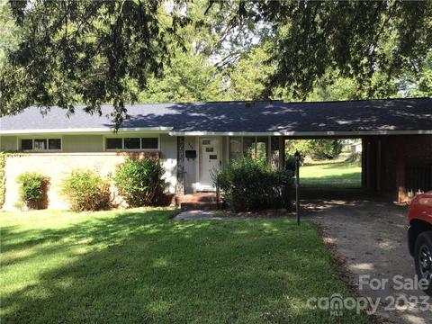 906 S Iredell Ave, Spencer, NC 28159