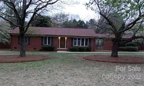 2016 Stallings Rd, Matthews, NC 28104