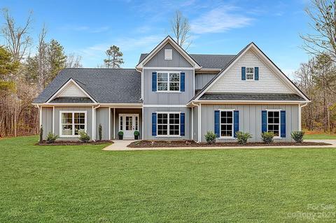 1712 Greyfox Estates Rd, Lancaster, SC 29720