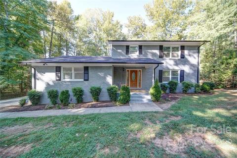 1833 Windsor Dr, Lancaster, SC 29720 photo 1