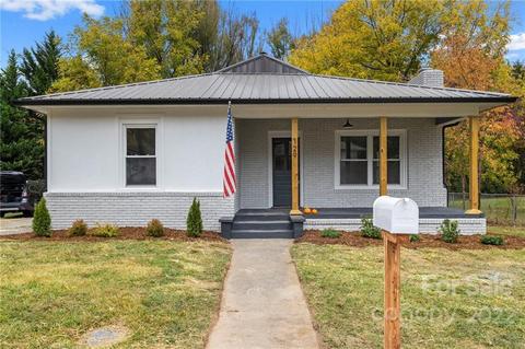 129 Edwards Ave, Swannanoa, NC 28778 photo 2