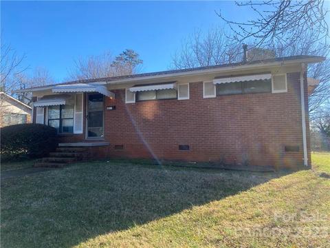 2533 Alleghany St, Charlotte, NC 28208