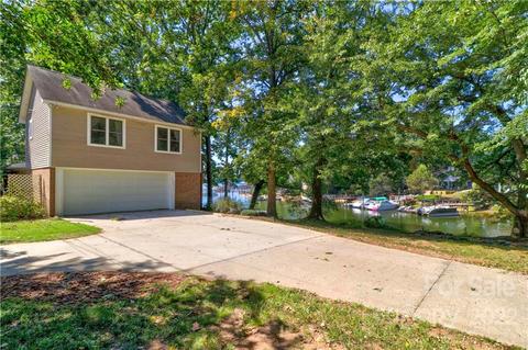 21334 Fiesta Pl, Cornelius, NC 28031 photo 4
