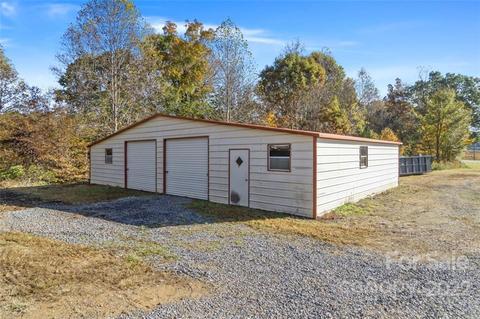 801 Powell Bridge Rd, Harmony, NC 28634 photo 12