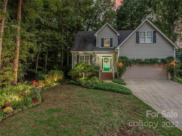 2205 Guest House Ct, Charlotte, NC 28270