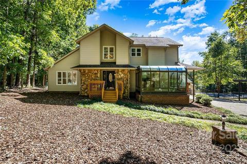 3830 Springway Dr, Gastonia, NC 28056
