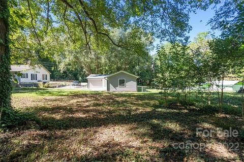 406 High St, Lowell, NC 28098 photo 27