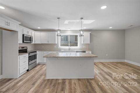 406 High St, Lowell, NC 28098 photo 6