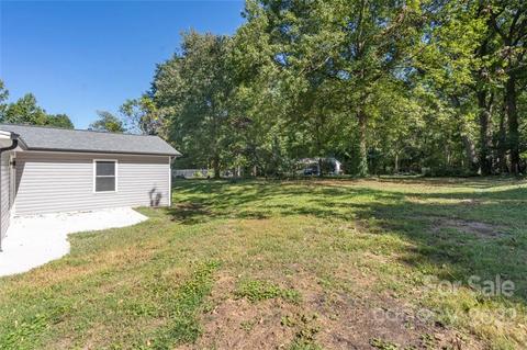 406 High St, Lowell, NC 28098 photo 24