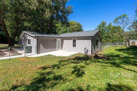 406 High St, Lowell, NC 28098 photo 23