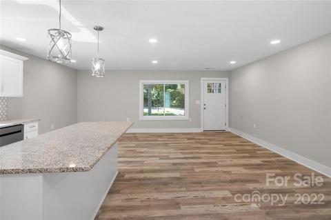 406 High St, Lowell, NC 28098 photo 10
