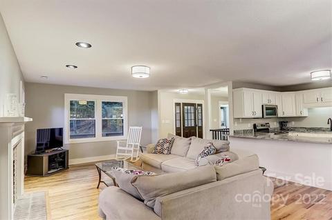 205 Catatoga Path, Brevard, NC 28712 photo 9