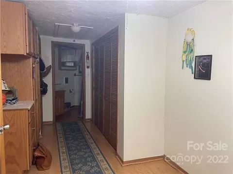 8 Bear Wallow Dr, Spruce Pine, NC 28777 photo 18