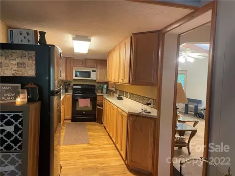 8 Bear Wallow Dr, Spruce Pine, NC 28777 photo 8