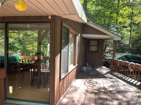 8 Bear Wallow Dr, Spruce Pine, NC 28777 photo 5