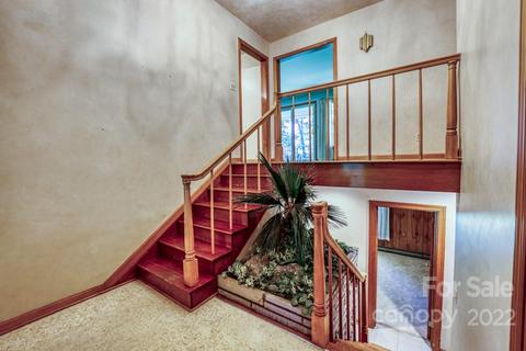 244 Rush Rd, Clyde, NC 28721 photo 4