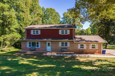 1102 3rd Ave NW, Conover, NC 28613 photo 2