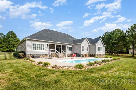 2015 Roadrunner Rd, Clover, SC 29710 photo 6