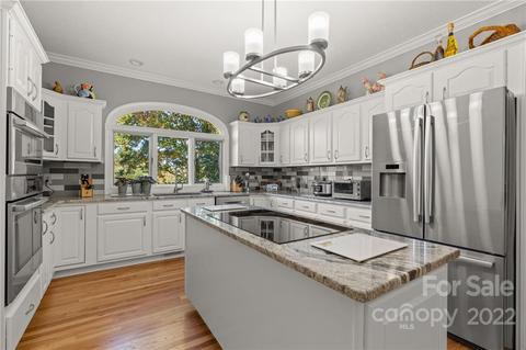 28 Pondview Dr, Clyde, NC 28721 photo 4