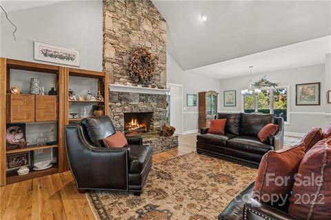 28 Pondview Dr, Clyde, NC 28721 photo 11