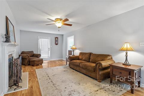 6301 Silver Spring Ct, Willow Spring, NC 27592 photo 9