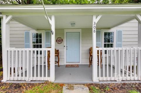 308 E Barr St, Lancaster, SC 29720 photo 2