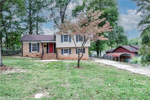 3508 Seaman Dr, Charlotte, NC 28217