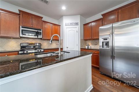 8229 Viewpoint Ln, Cornelius, NC 28031 photo 3