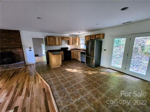 599 Savannah Dr, Sylva, NC 28779 photo 6