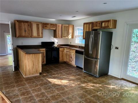 599 Savannah Dr, Sylva, NC 28779 photo 7