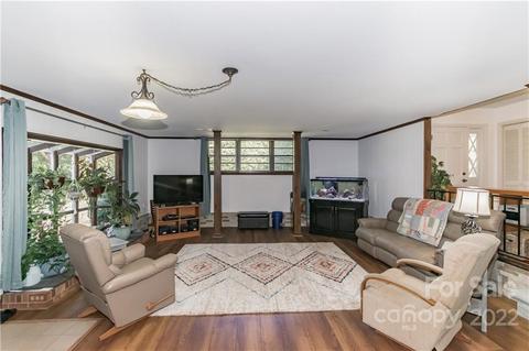 612 6th Ave, Conover, NC 28613 photo 4