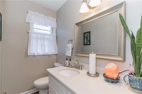 612 6th Ave, Conover, NC 28613 photo 8