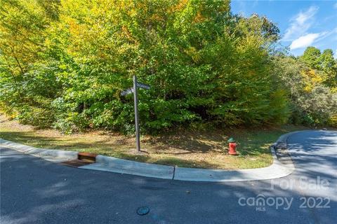 67 Old Lafayette Ln #33, Black Mountain, NC 28711