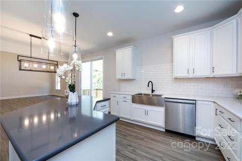 8820 New Town Rd #4, Waxhaw, NC 28173
