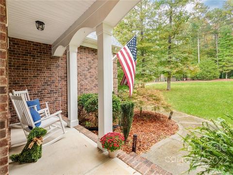 845 Arrow Point Ln, Davidson, NC 28036 photo 3