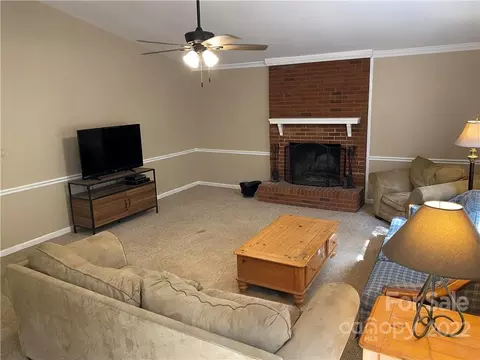 2406 Applegate Dr, Concord, NC 28027 photo 9