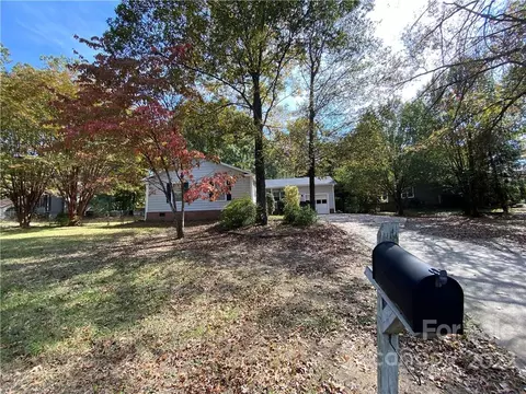 2406 Applegate Dr, Concord, NC 28027 photo 6