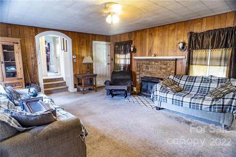 78 Evans Rd, Canton, NC 28716 photo 3