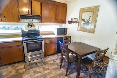 78 Evans Rd, Canton, NC 28716 photo 7
