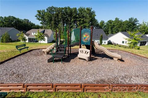 326 Broadleaf Dr, Denver, NC 28037 photo 41