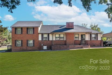 406 Garnet Ct, Fort Mill, SC 29708 | 30 Photos | MLS #3923406 - Movoto