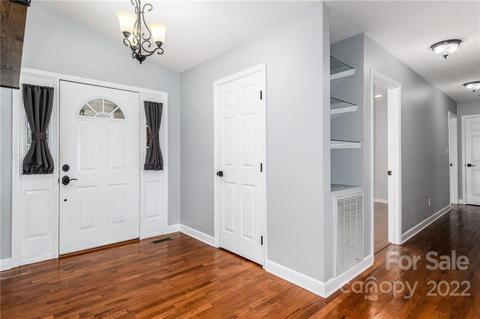 5214 Olde School Dr, Hickory, NC 28602 photo 5