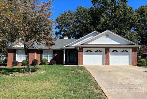 5214 Olde School Dr, Hickory, NC 28602 photo 1